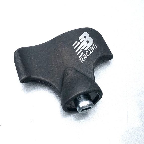 New Balance Men’s UMD500 B7 Track Shoes  Blk/Wht Size US 7.5 With Spikes And Key - Picture 6 of 16